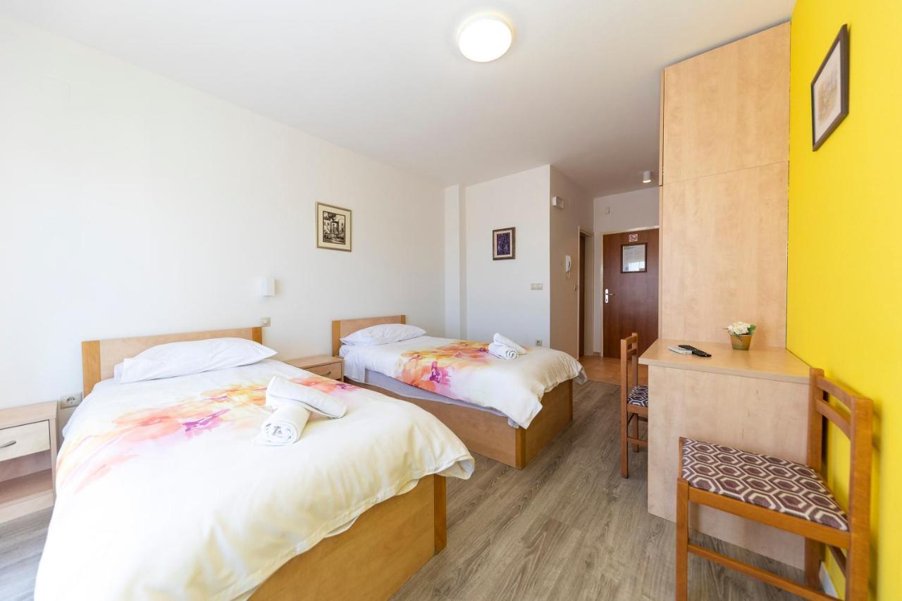 זאדאר Guesthouse Villa Irena מראה חיצוני תמונה