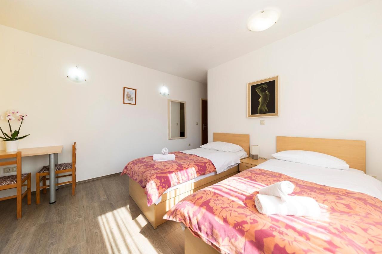 זאדאר Guesthouse Villa Irena מראה חיצוני תמונה