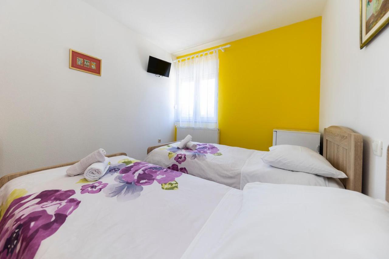 זאדאר Guesthouse Villa Irena מראה חיצוני תמונה