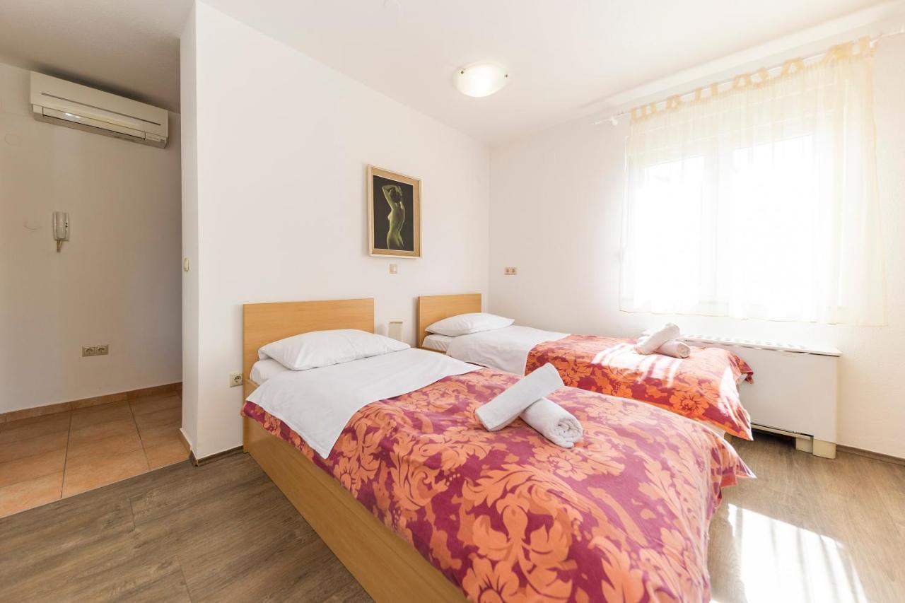זאדאר Guesthouse Villa Irena מראה חיצוני תמונה